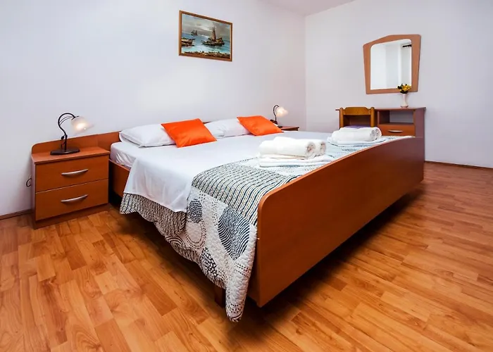 Valdibora * Ровинь